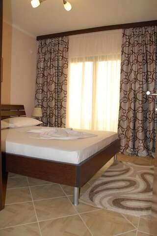 Апартаменты Guest House Evropa 2 Улцинь Апартаменты с 2 спальнями и видом на море-17