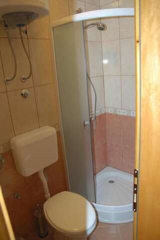 Апартаменты Guest House Evropa 2 Улцинь Апартаменты с 2 спальнями и видом на море-24