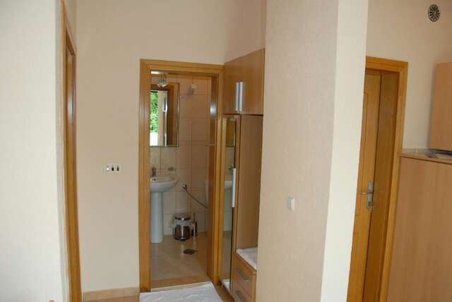 Апартаменты Guest House Evropa 2 Улцинь-66